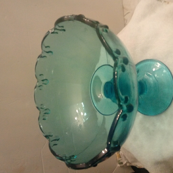 Blue pressed glass dish - Picture 4 of 5